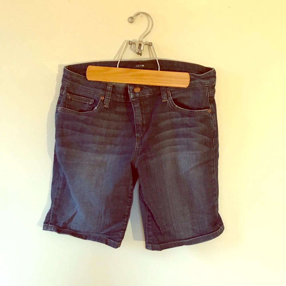 Mid length shorts